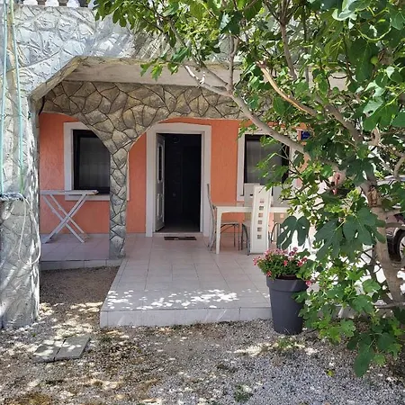 Apartman Anamarija דירה